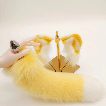 Volpe Gialla Tail Butt Plug Impostato